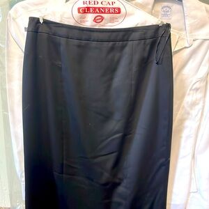 Jones skirt size 8 below knee